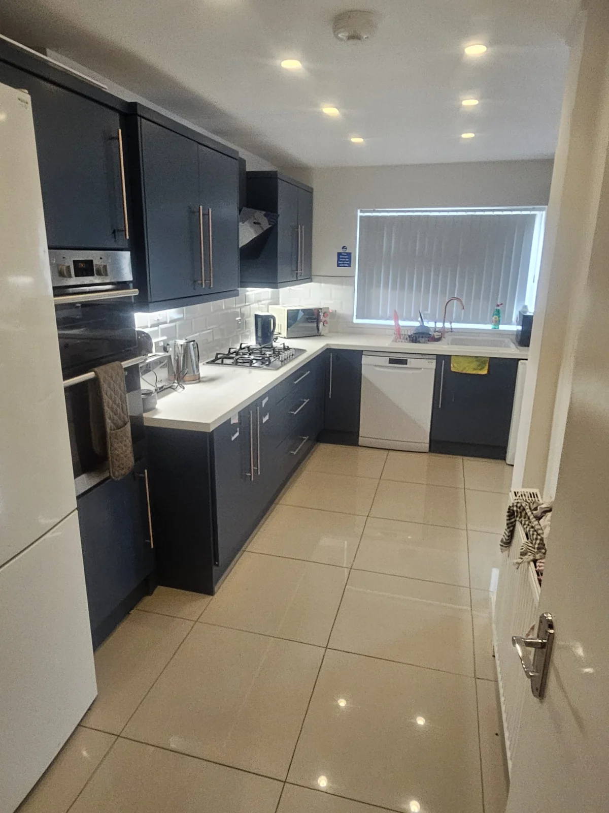Rockingham Road, property photograph 20