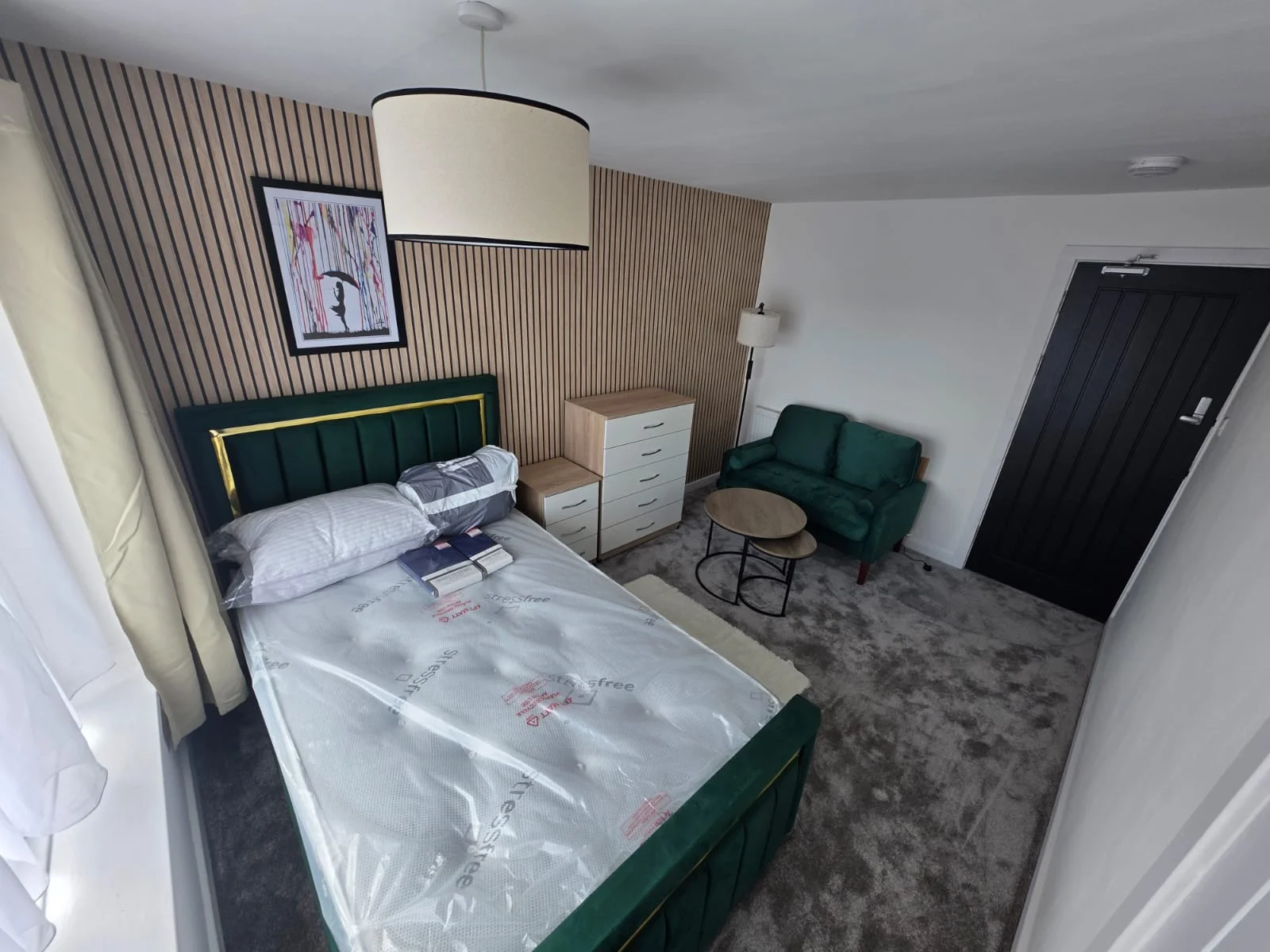 The Roundabout, property photograph 11